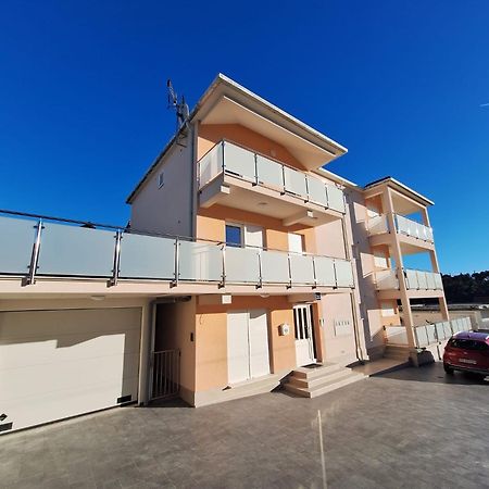 Valjan Apartmani Trogir Ngoại thất bức ảnh