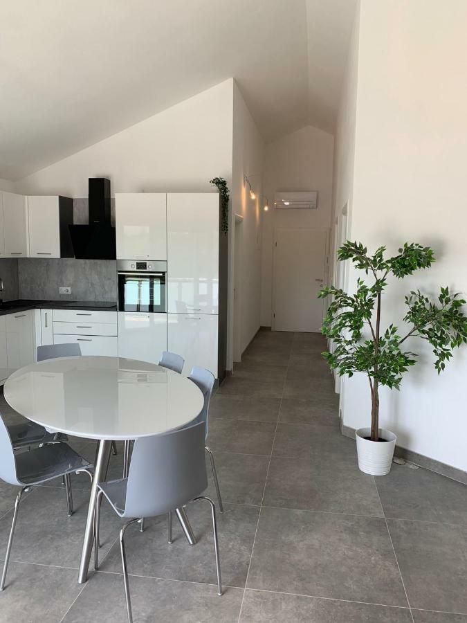 Valjan Apartmani Trogir Ngoại thất bức ảnh